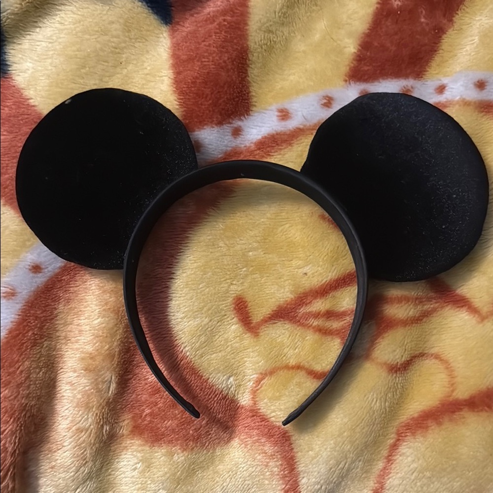 Black velvet and pearls Mickey Mouse Ears Headband - Picture 2 of 4
